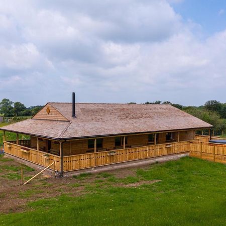 Luxury Log Cabin With A Hot Tub Stone  المظهر الخارجي الصورة