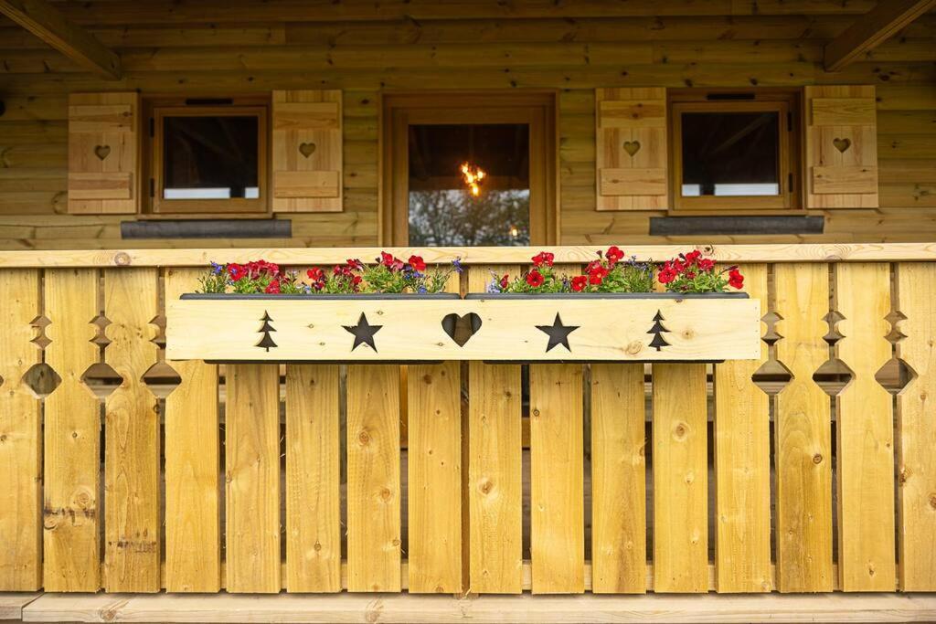 Luxury Log Cabin With A Hot Tub Stone  المظهر الخارجي الصورة